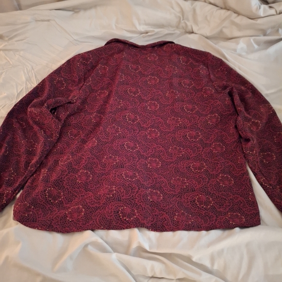 Liz Baker Women's Red and Black Patterned Long Sleeve Shirt - Picture 6 of 7